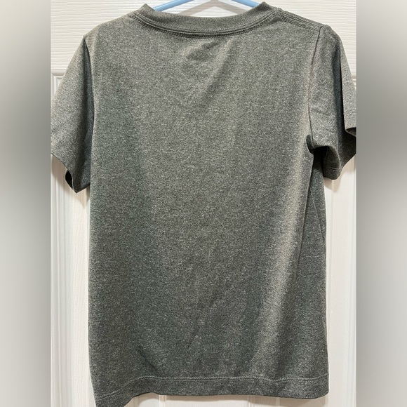 Nike boy shirt, size 6 - Picture 4 of 6